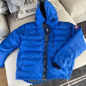 Canada Goose Lodge Hoody PBI Matte. Worn only a few times. Excellent condition.